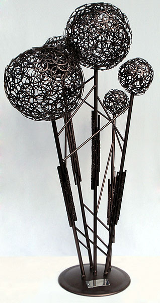 Arja Krossbeckin veistos Ode to the Spring